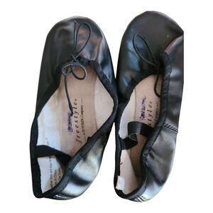 Freestyle Black Ballet Flats, Girls Size 2/3